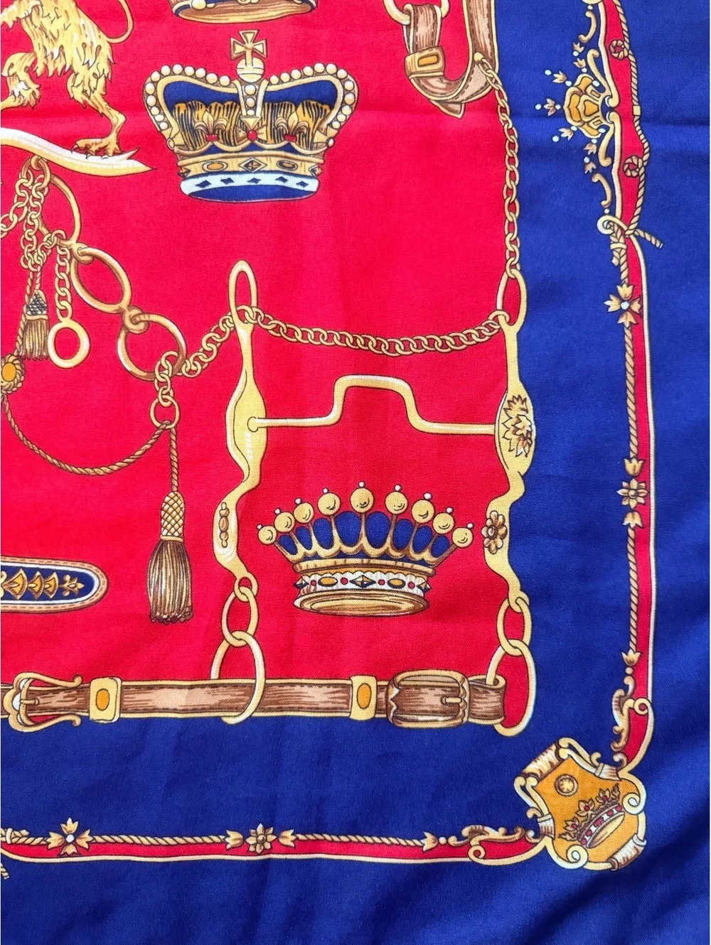 Vintage Style Royal Crest Pattern Silk Scarf